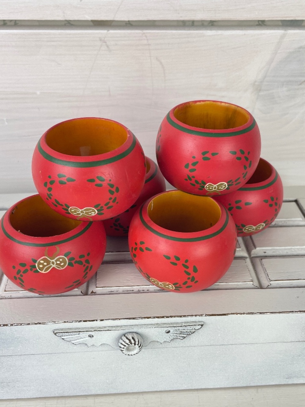Vintage Christmas Red Green Painted Wood Napkin Rings Wreath Design - Set of 6